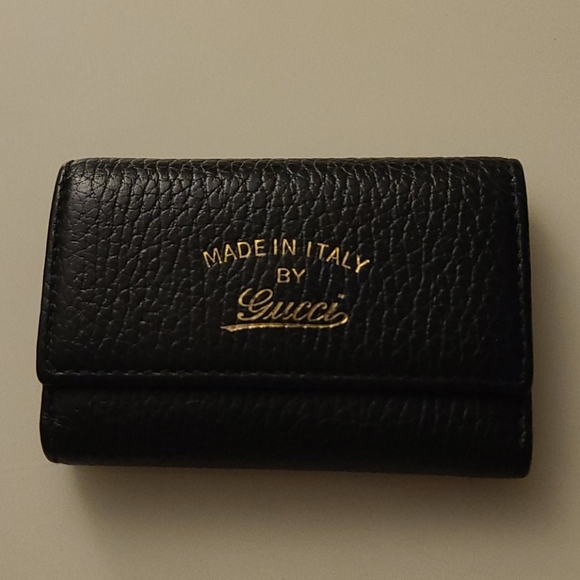 Gucci Other - AUTHENTIC GUCCI 6 KEY CASE LEATHER!